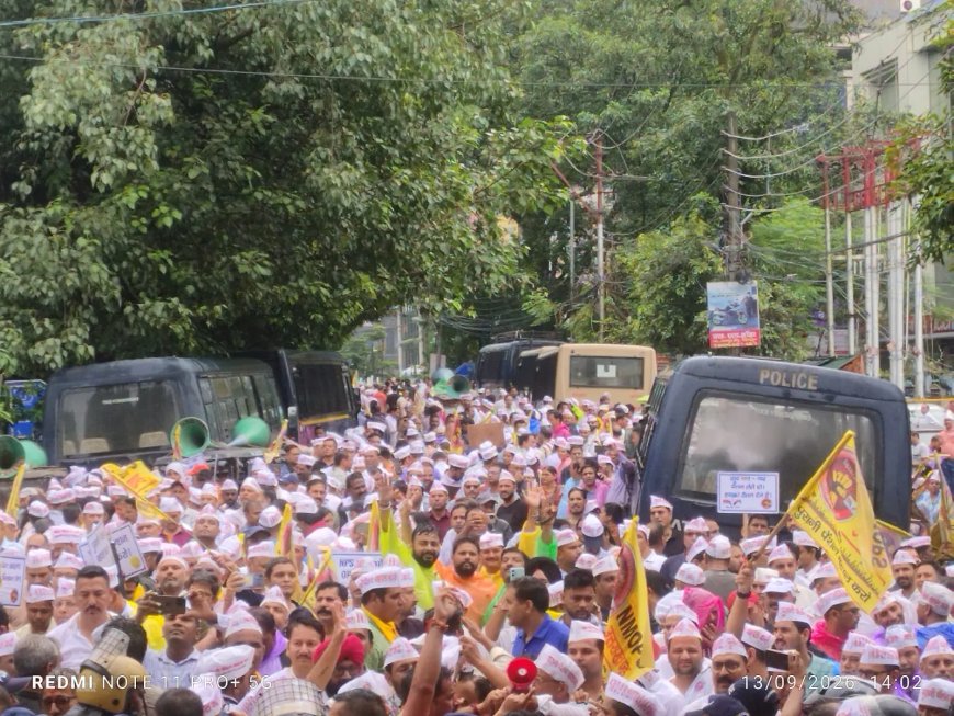 पुरानी पेंशन बहाली की मांग लेकर दून में गरजे कर्मचारी, भारी बारिश के उमड़ा जनसैलाब