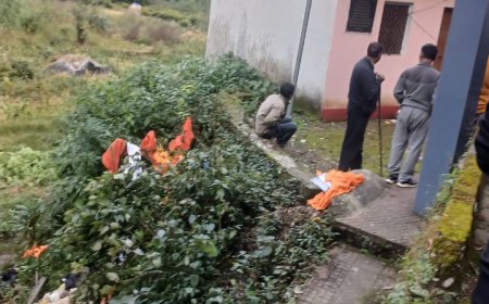 द्रप्रयाग: बैनोली के शिव मंदिर में साधु की हत्या, मंदिर में जमकर तोड़फोड़; ग्रामीणों ने संदिग्ध व्यक्ति को धर्मशाला में किया बंद