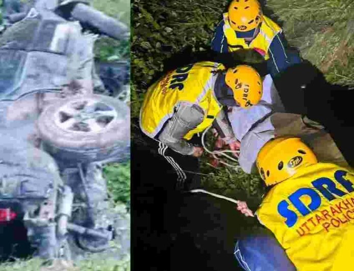 उत्तराखंड: कैंची धाम से लौट रही स्कॉर्पियो गहरी खाई में गिरी, एक पर्यटक की गई जान