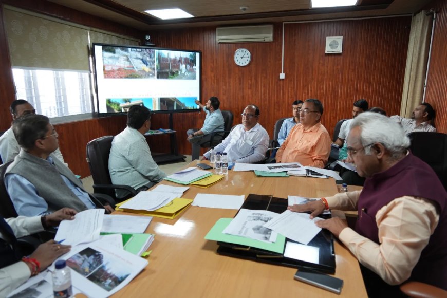 आयुष मंत्री मदन कौशिक ने की अस्पताल निर्माण कार्यों की समीक्षा, तेजी लाने के दिए निर्देश