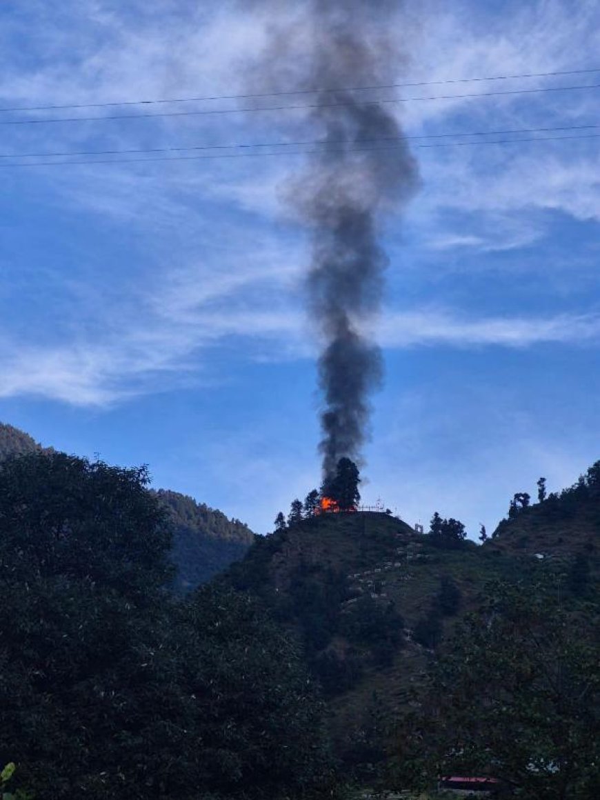नवरात्र में मां भगवती के मंदिर में भीषण आग, बदियाकोट की सांस्कृतिक धरोहर को बड़ा नुकसान
